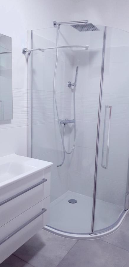 Holiday Residence With Private Garden Екстер'єр фото